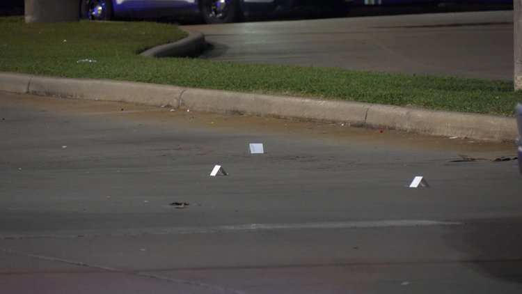 2 shot at parking lot takeover along Eastex Freeway, HCSO says